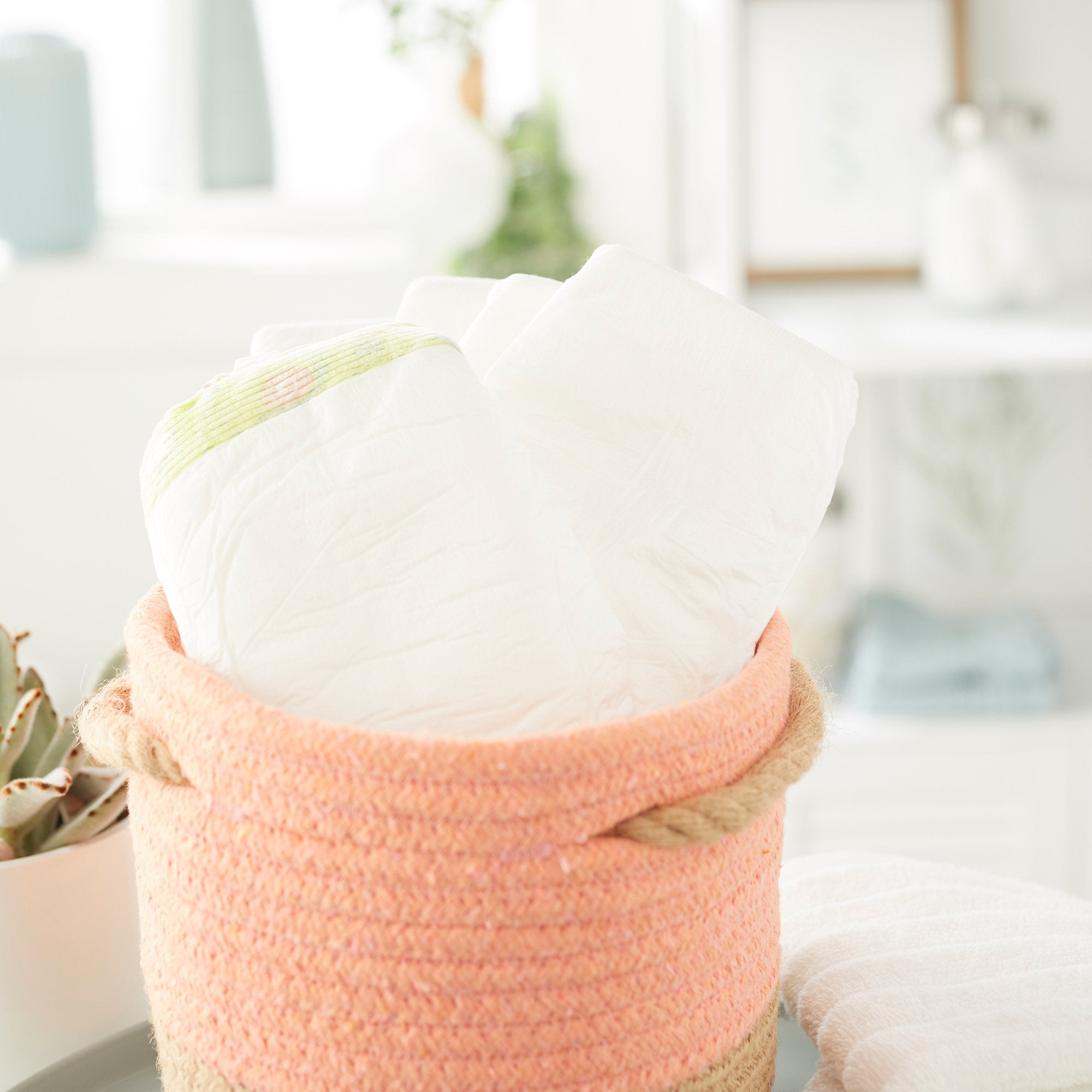 Unisex Baby Diaper Cardinal Health™ Wings™ Size 4 / Large Disposable Heavy Absorbency - image 2