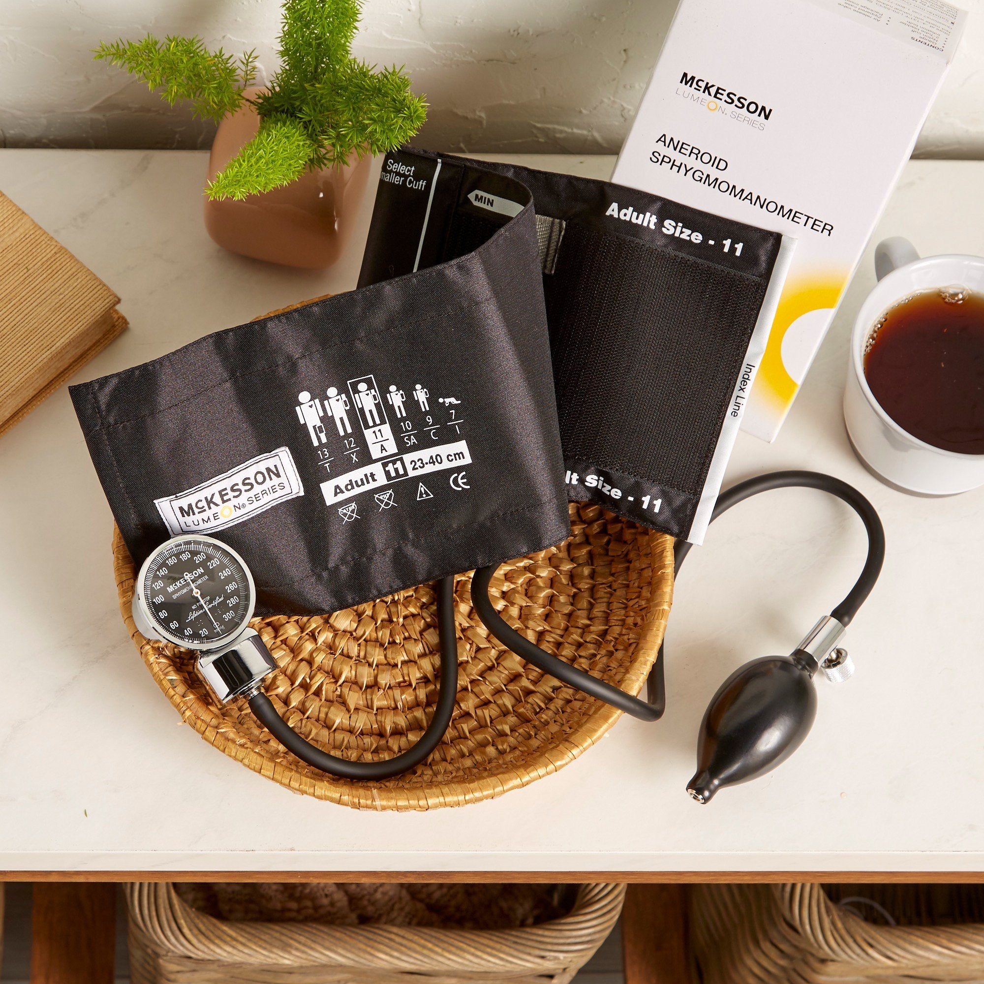 McKesson LUMEON™ Aneroid Sphygmomanometer (1 Unit)