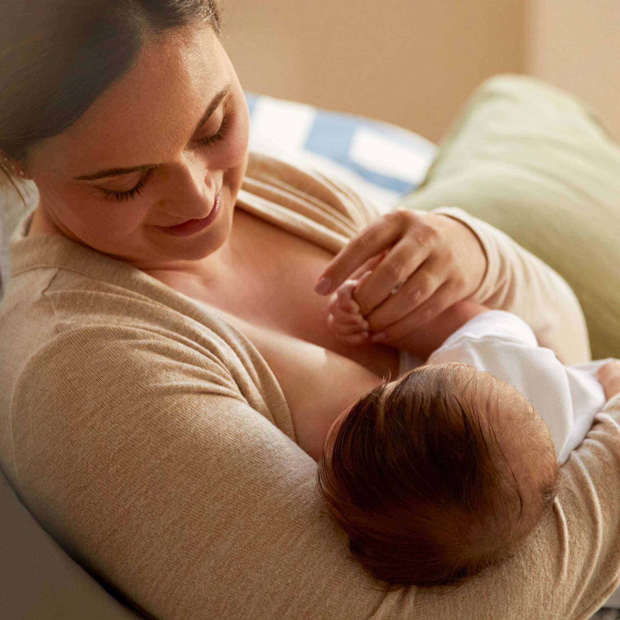 Nursing Pad Medela® Safe & Dry™ One Size Fits Most Microporous Fabric Reusable - image 4