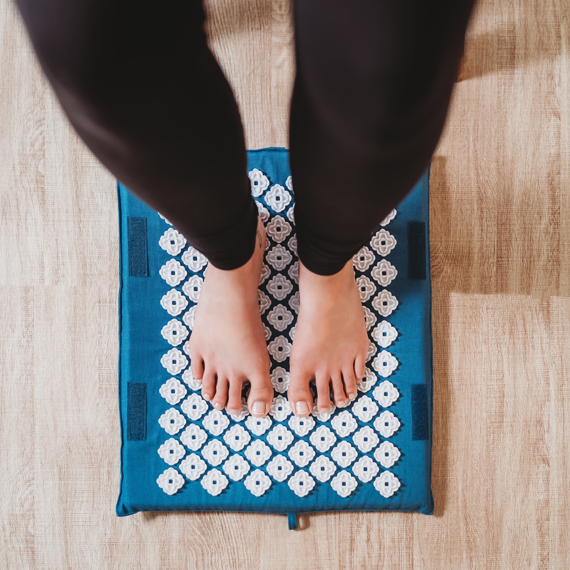 Kanjo Acupressure Memory Foam Foot Mat, Teal (1 Unit)