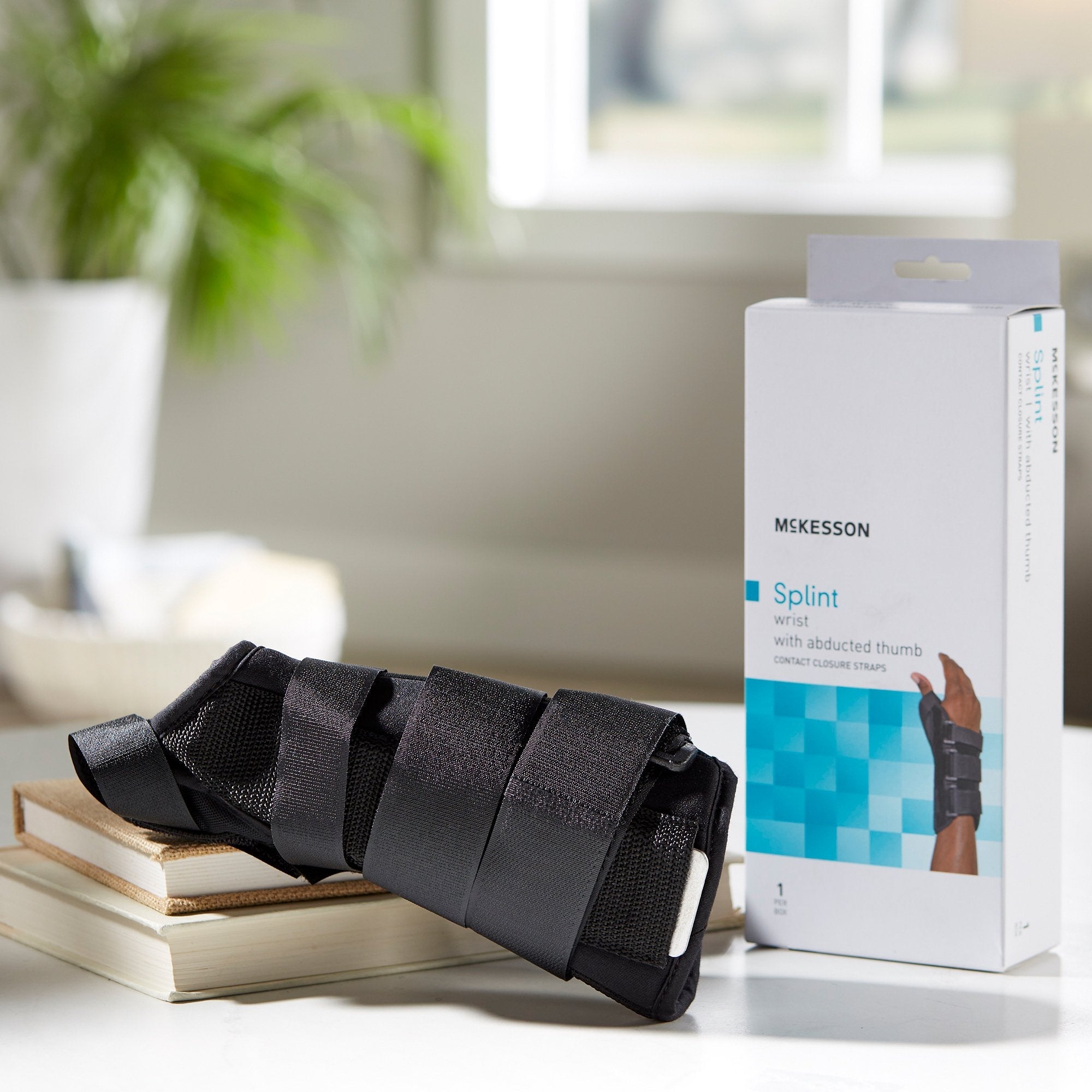 McKesson Left Wrist Splint with Abducted Thumb, Large (1 Unit)